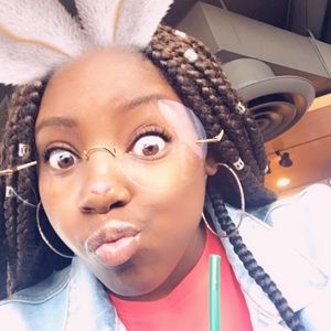 Meet your Posher, Janiya